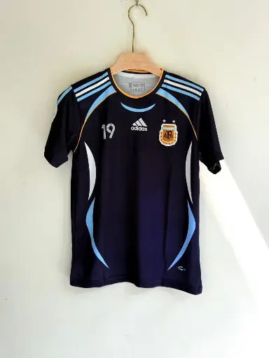 MESSI ARG PURPLE JERSEY